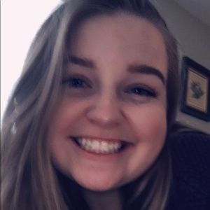 Meet your Posher, Camryn